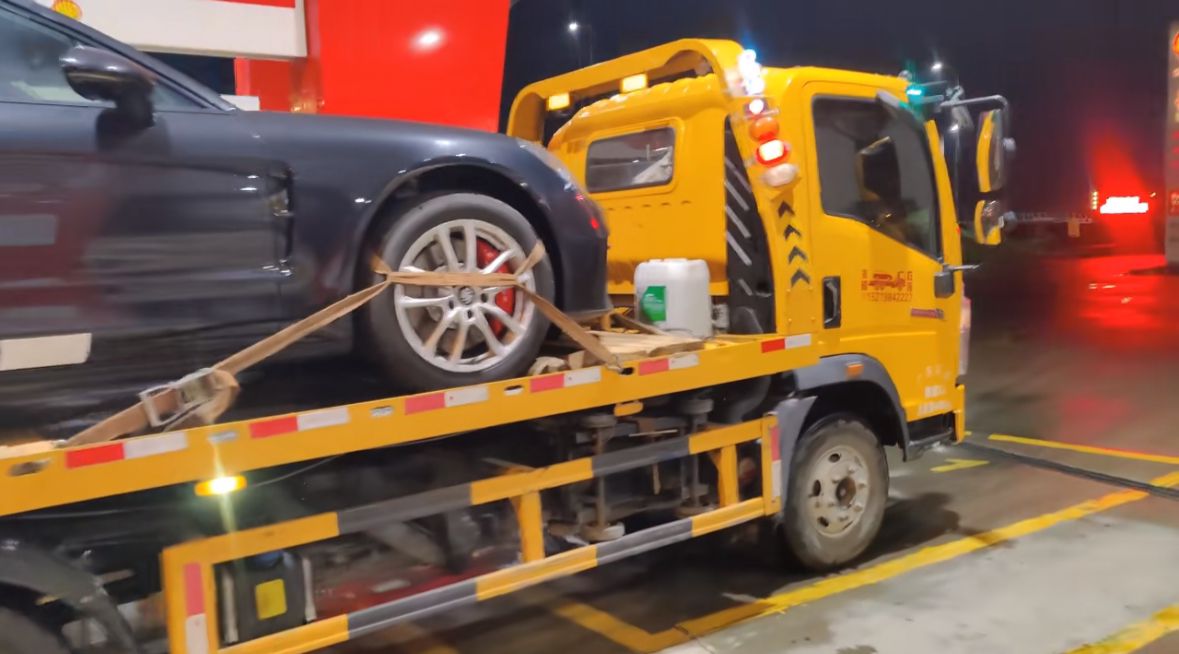 上海行车途中遇到突发状况该如何呼叫道路救援？
